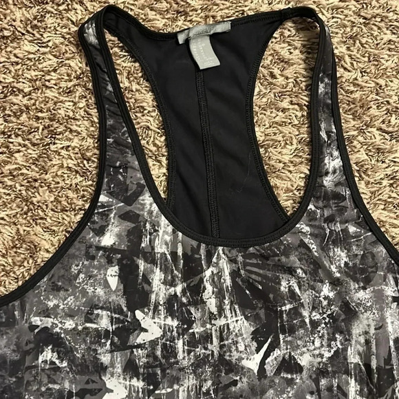 Forever 21 Workout Tank Top | Workout Shirt | Fitness Tank Top | Gym | Fitness - Picture 3 of 5